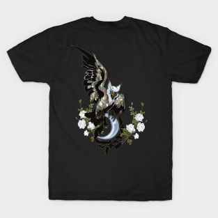 Wonderful elegant eagle with feathers T-Shirt